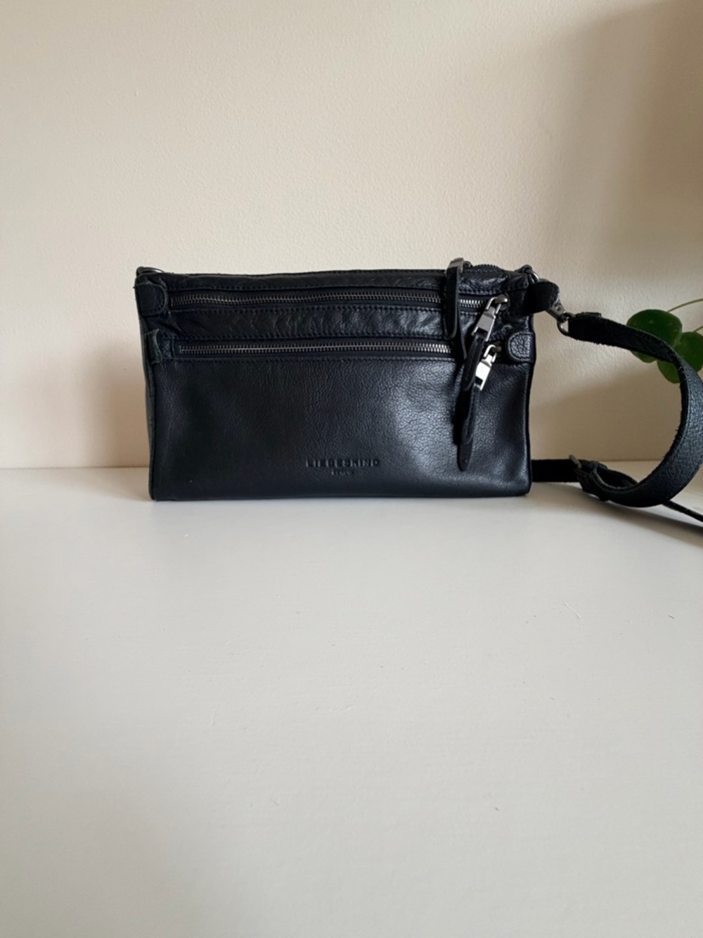 Liebeskind Black Leather Messenger Crossbody - Picture 6 of 7